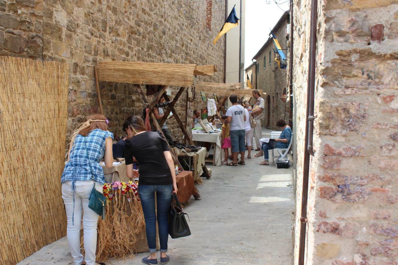 Le Terrazze Del Chianti Bed and Breakfast San Donato in Poggio Exterior foto